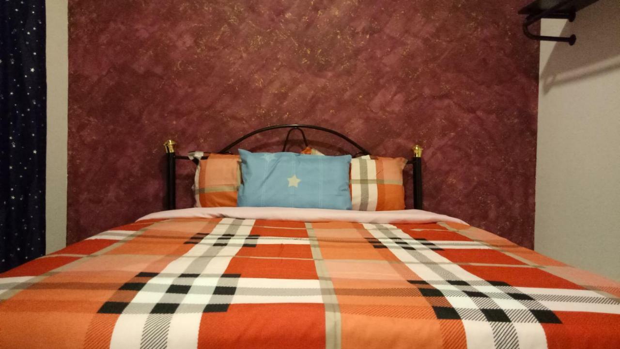 Icolor Home & Stay Ch6 Тана Рата Екстериор снимка